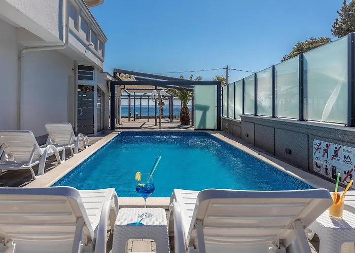 Apartman Paradiso, No 4 *