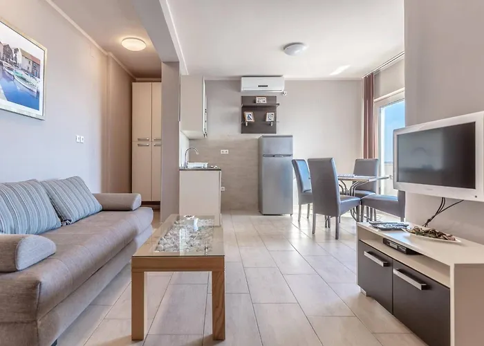 Apartman Paradiso, No 4 Vir