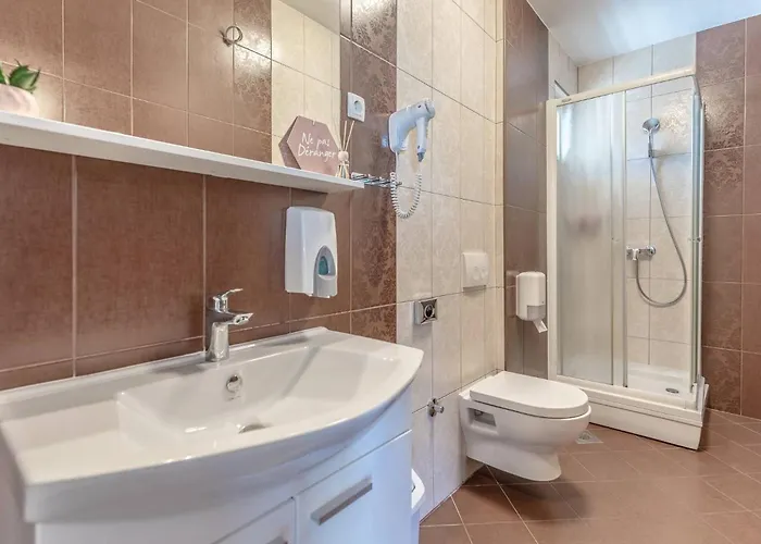 Paradiso, No 4 Apartman