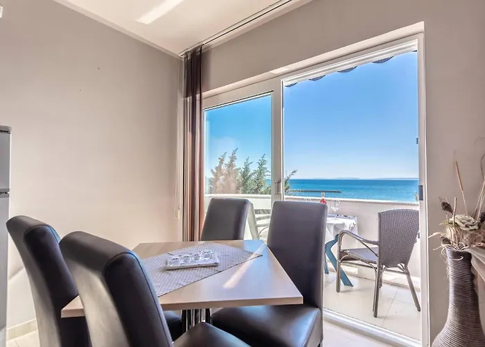 Paradiso, No 4 Apartman